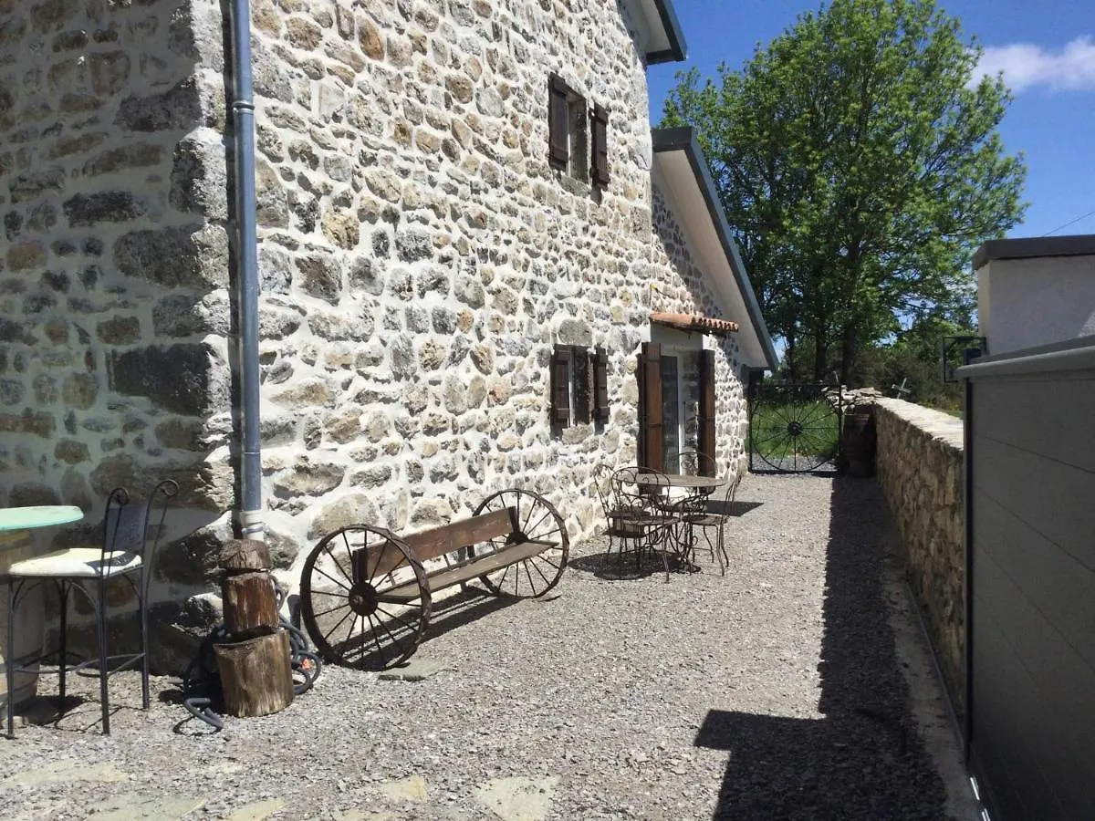 ferme avec jacuzzi et sauna Lanarce Hébergement de vacances