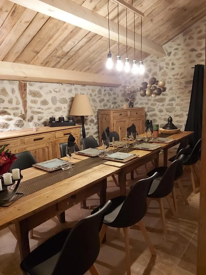 Hébergement de vacances ferme avec jacuzzi et sauna Lanarce